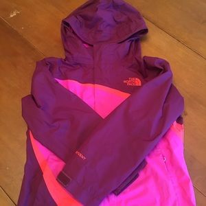 North Face kids raincoat. Size XS - 6